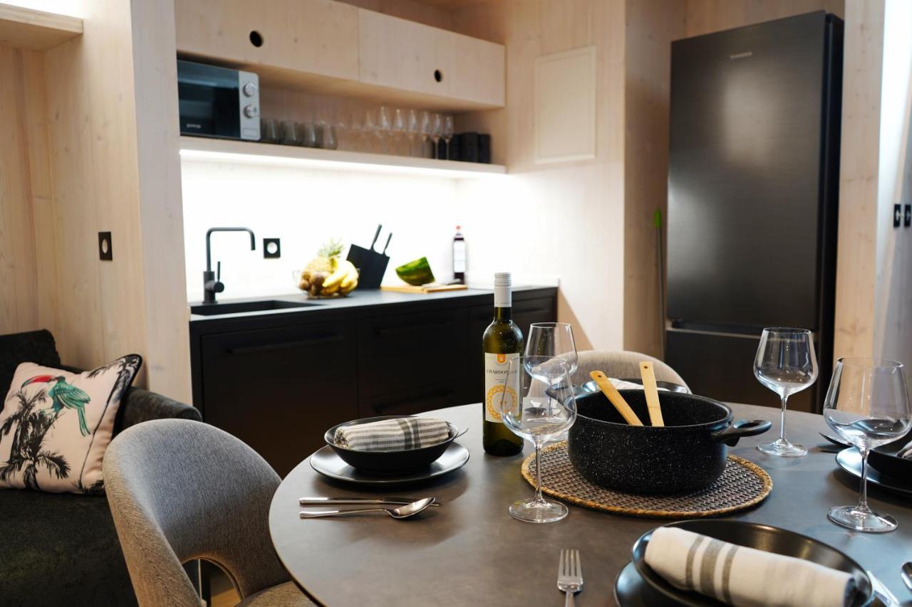 פריבלאקה Boutique Style Eco-Beachhouse, Private Jacuzzi מראה חיצוני תמונה