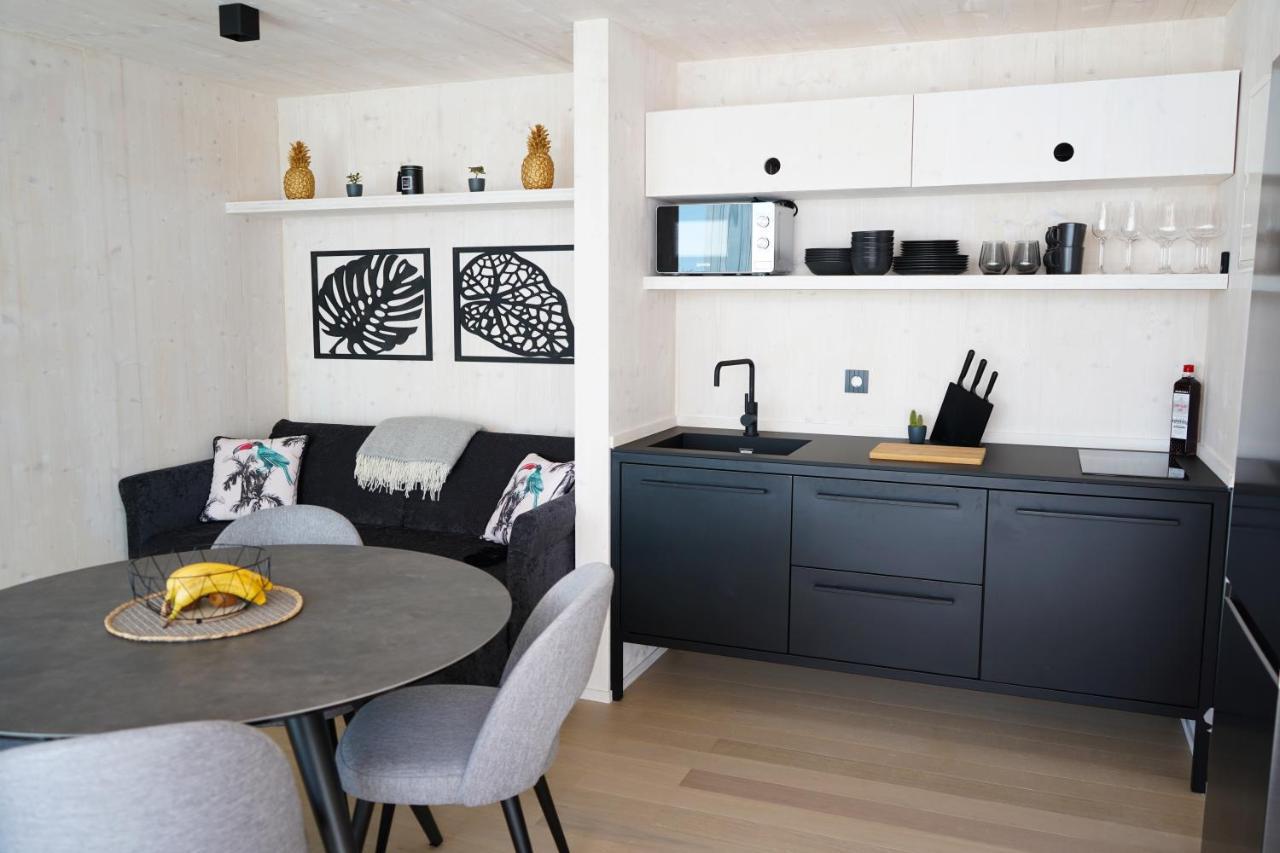 פריבלאקה Boutique Style Eco-Beachhouse, Private Jacuzzi מראה חיצוני תמונה