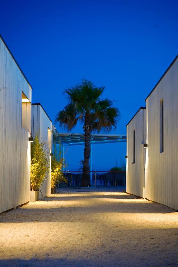 פריבלאקה Boutique Style Eco-Beachhouse, Private Jacuzzi מראה חיצוני תמונה