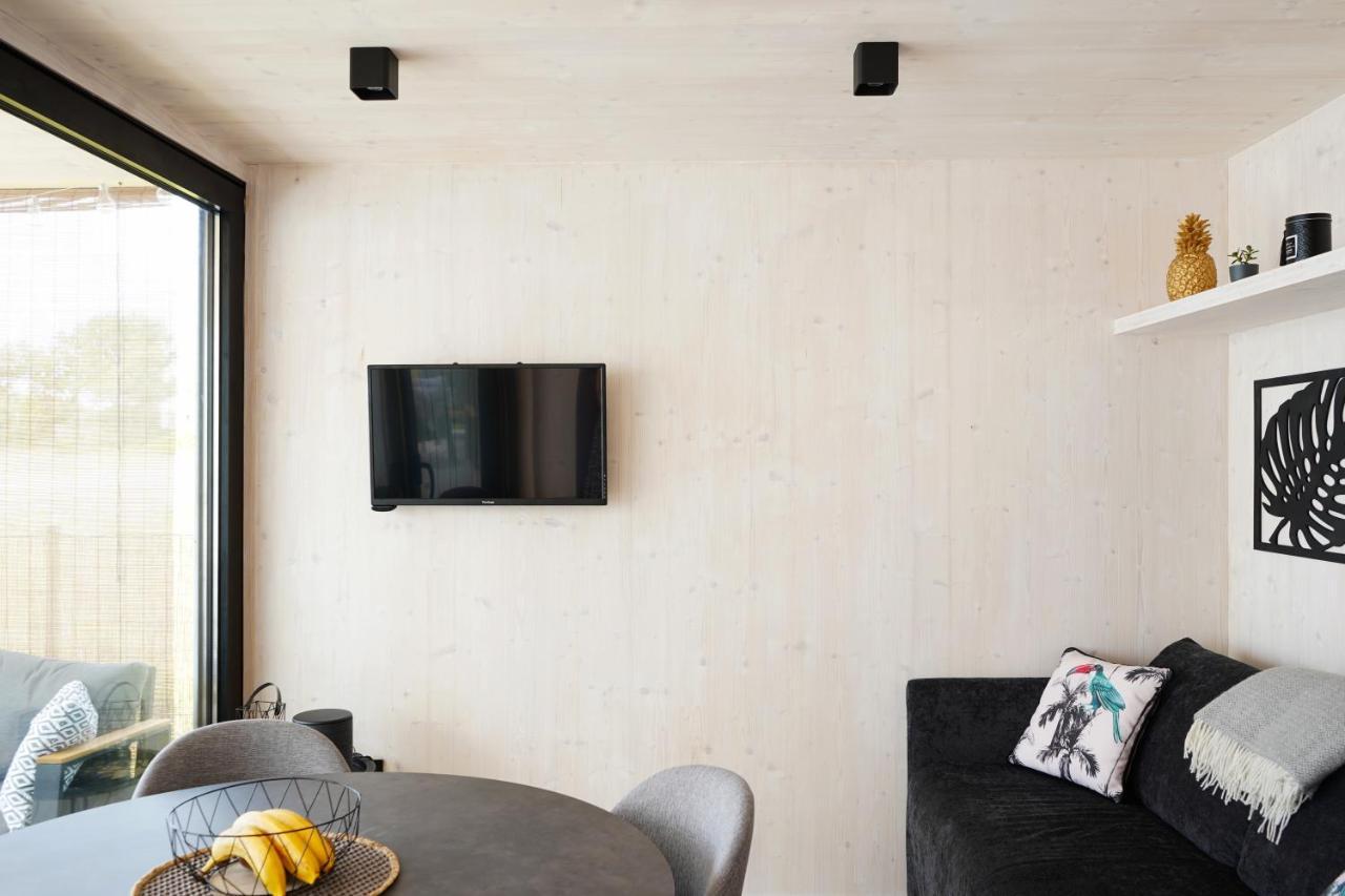 פריבלאקה Boutique Style Eco-Beachhouse, Private Jacuzzi מראה חיצוני תמונה