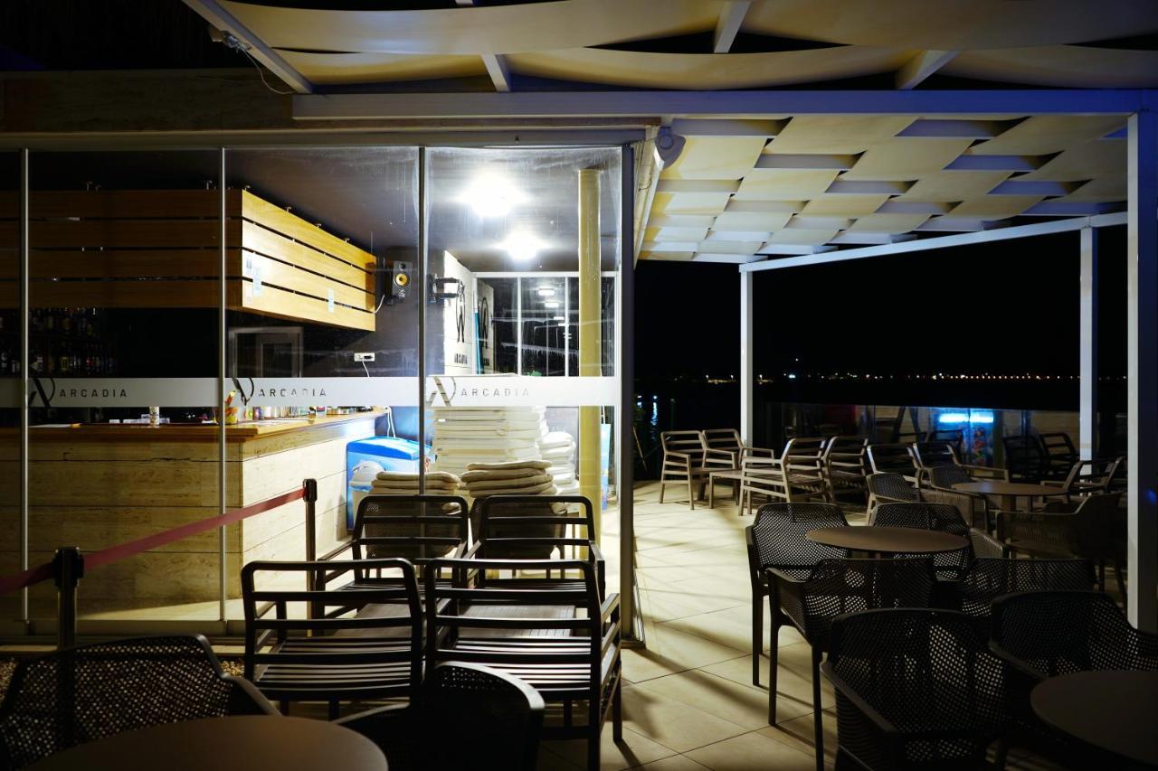 פריבלאקה Boutique Style Eco-Beachhouse, Private Jacuzzi מראה חיצוני תמונה