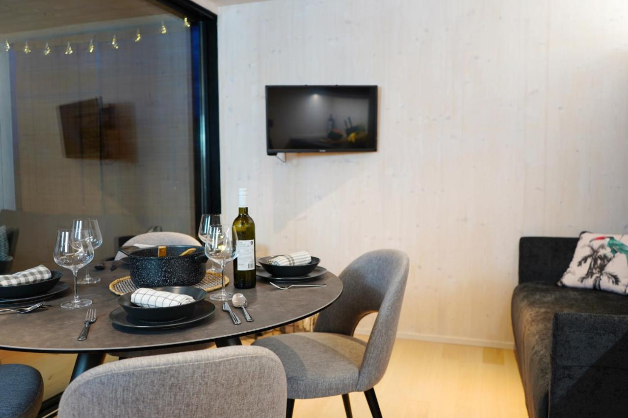פריבלאקה Boutique Style Eco-Beachhouse, Private Jacuzzi מראה חיצוני תמונה